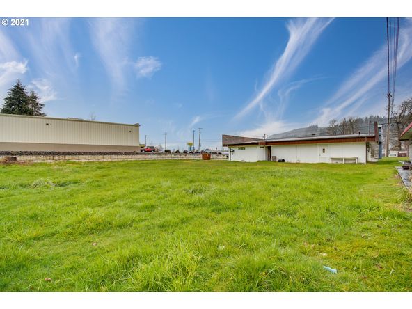 315 E Columbia River Hwy, Clatskanie, OR 97016